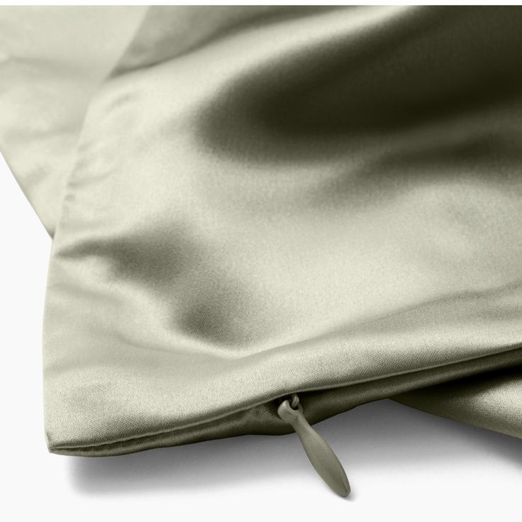 أطقم السرير الملكية الفاخرة منSECRET COVER لأعلي درجات الراحة والنعومه و الفخامة