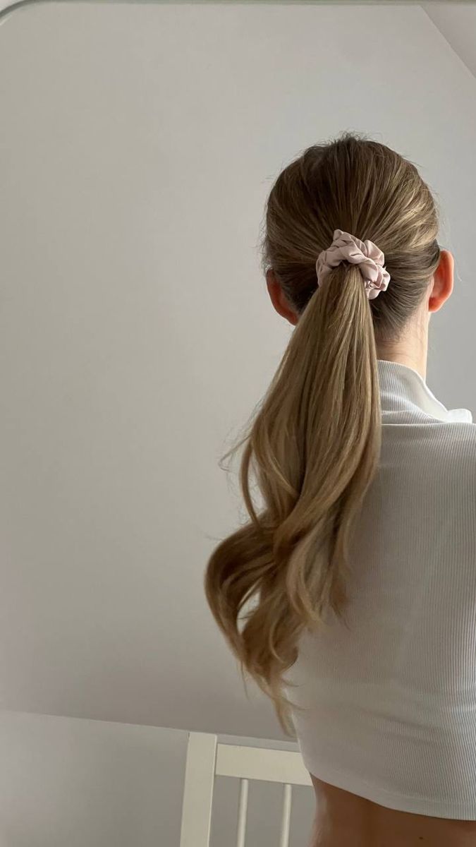 ربطات الشعر من الحرير لحماية شعرك من القطع والشد والتشابك